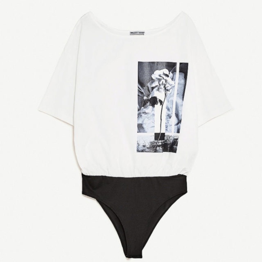 2/$15βΌοΈ Zara Floral Print T-Shirt Bodysuit, White & Black, Size M, Crew Neckline